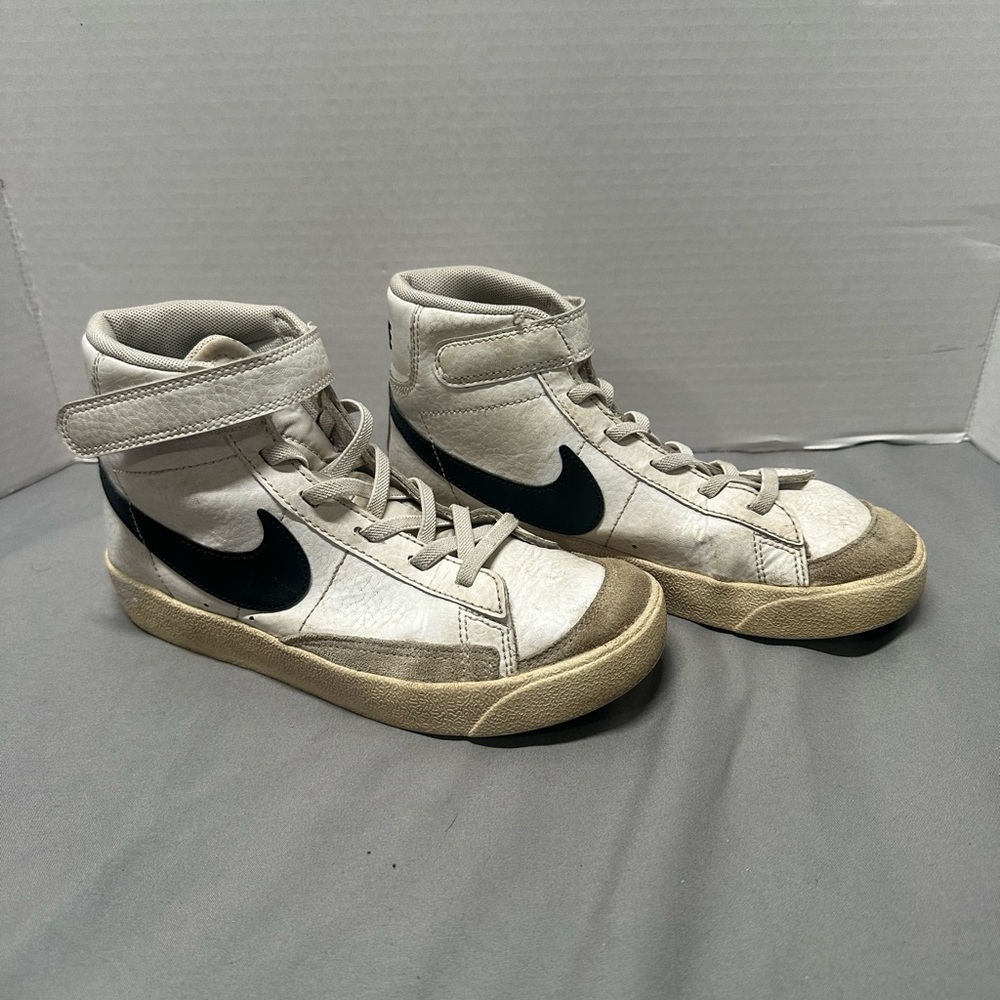 Nike BLAZER MID' 77 (PS) Sneakers Youth Kid's Sz 2Y White Black Shoes DA4087-100